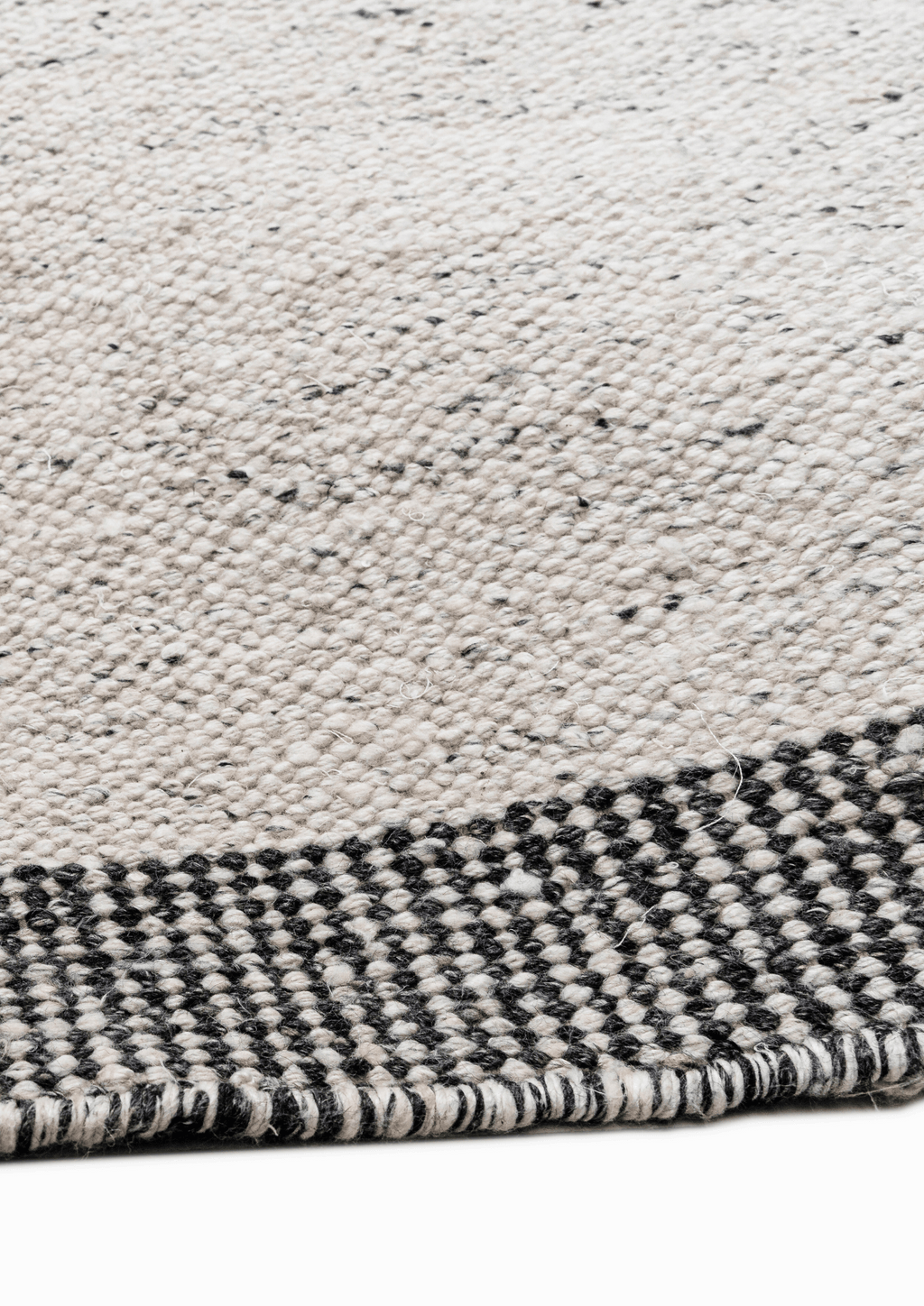 Bamboo Silk Handwoven Rug _  Calix