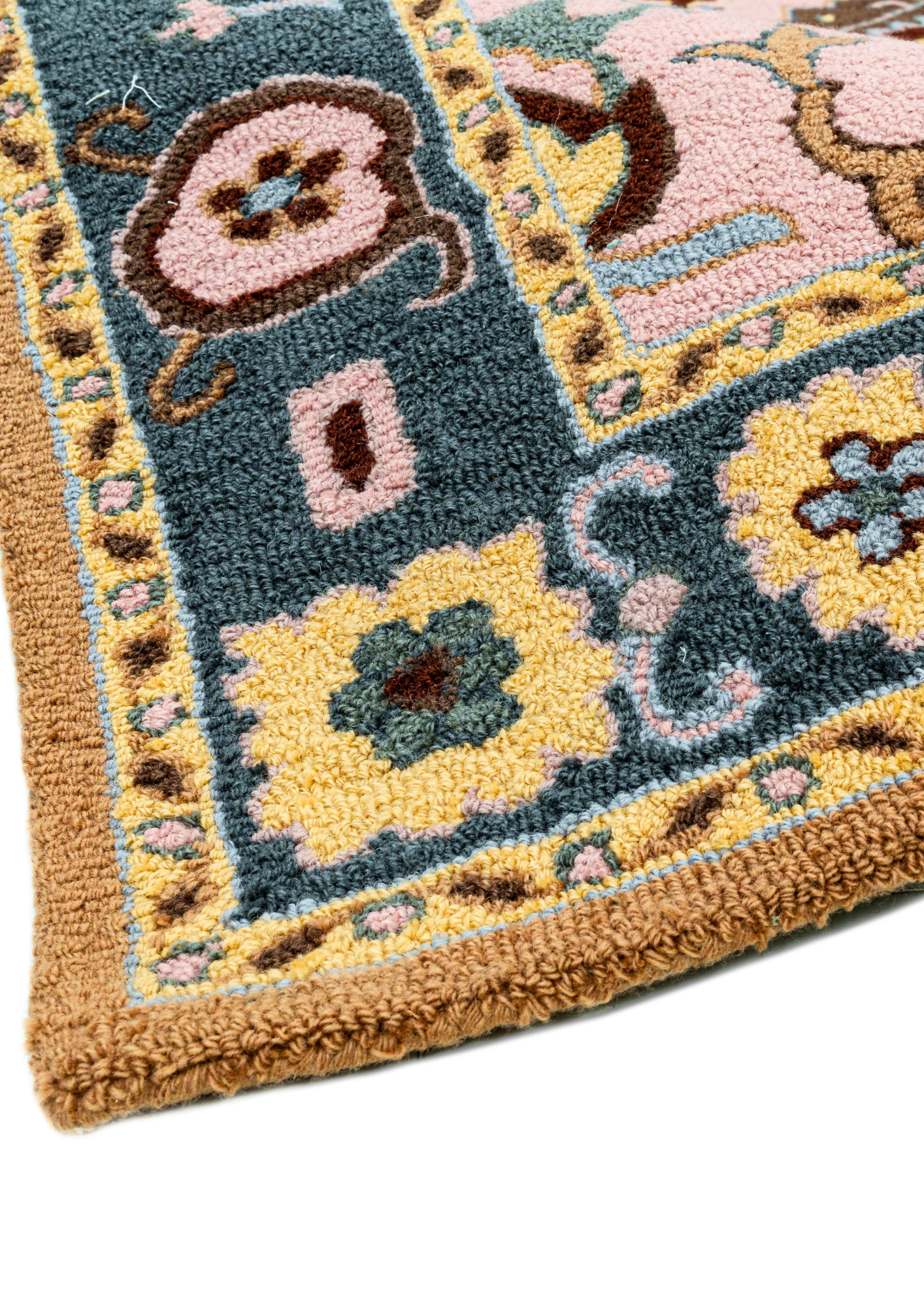 Wool Handtufted Carpet : Ottoman Splendor