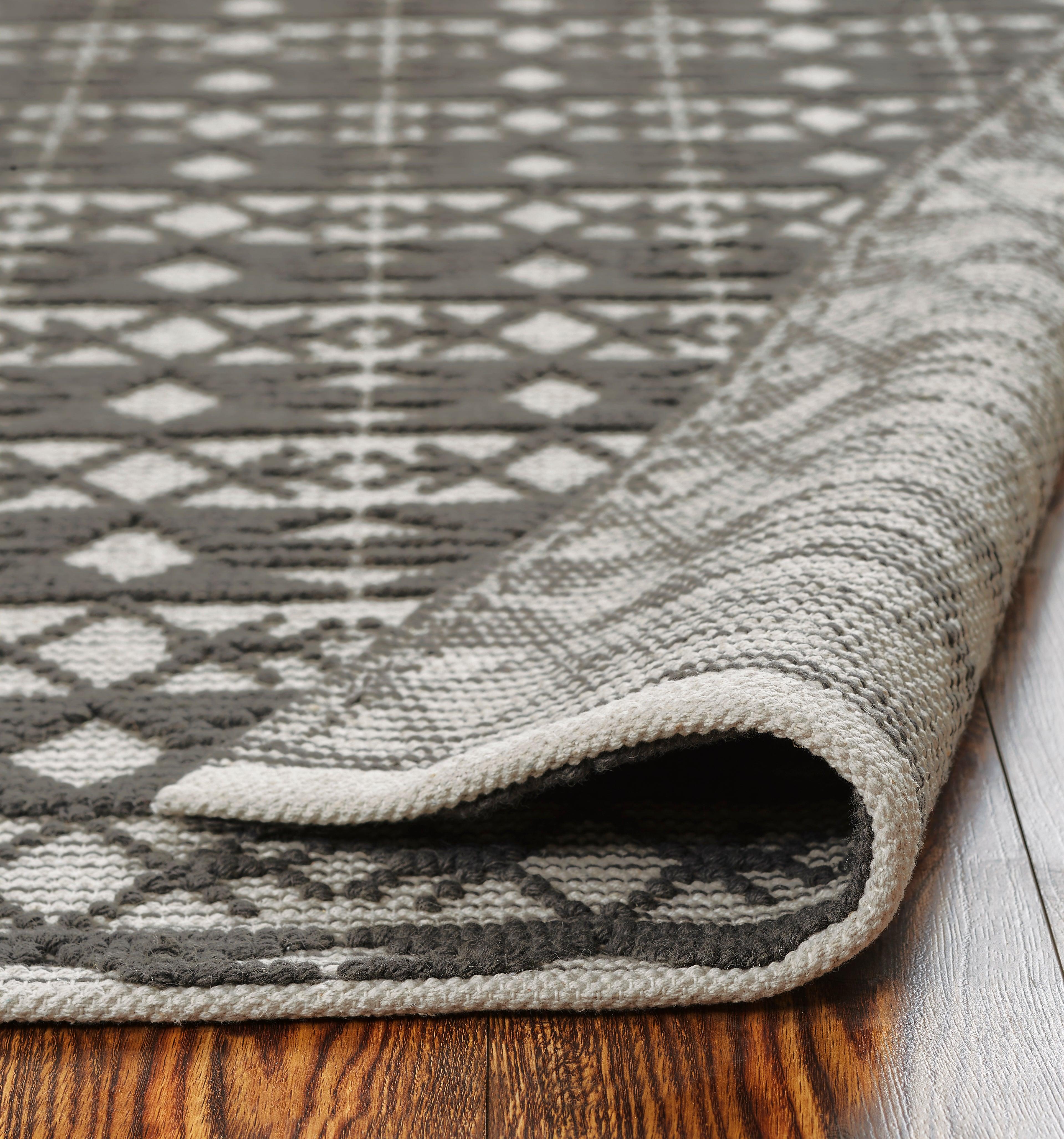 Woolen Handwoven Rug: Hugo