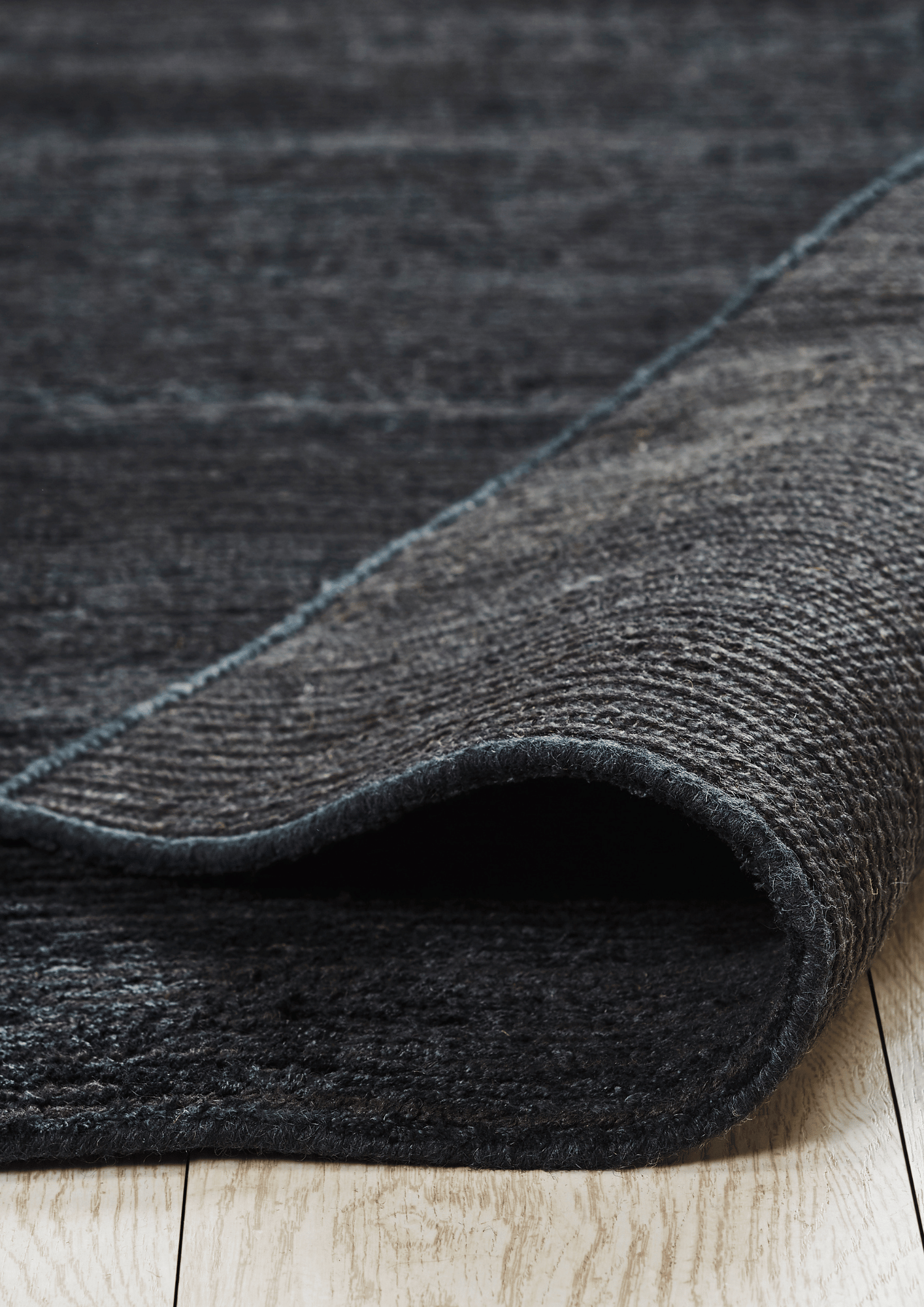 Woolen & Viscose HandKnotted Carpet - Noir